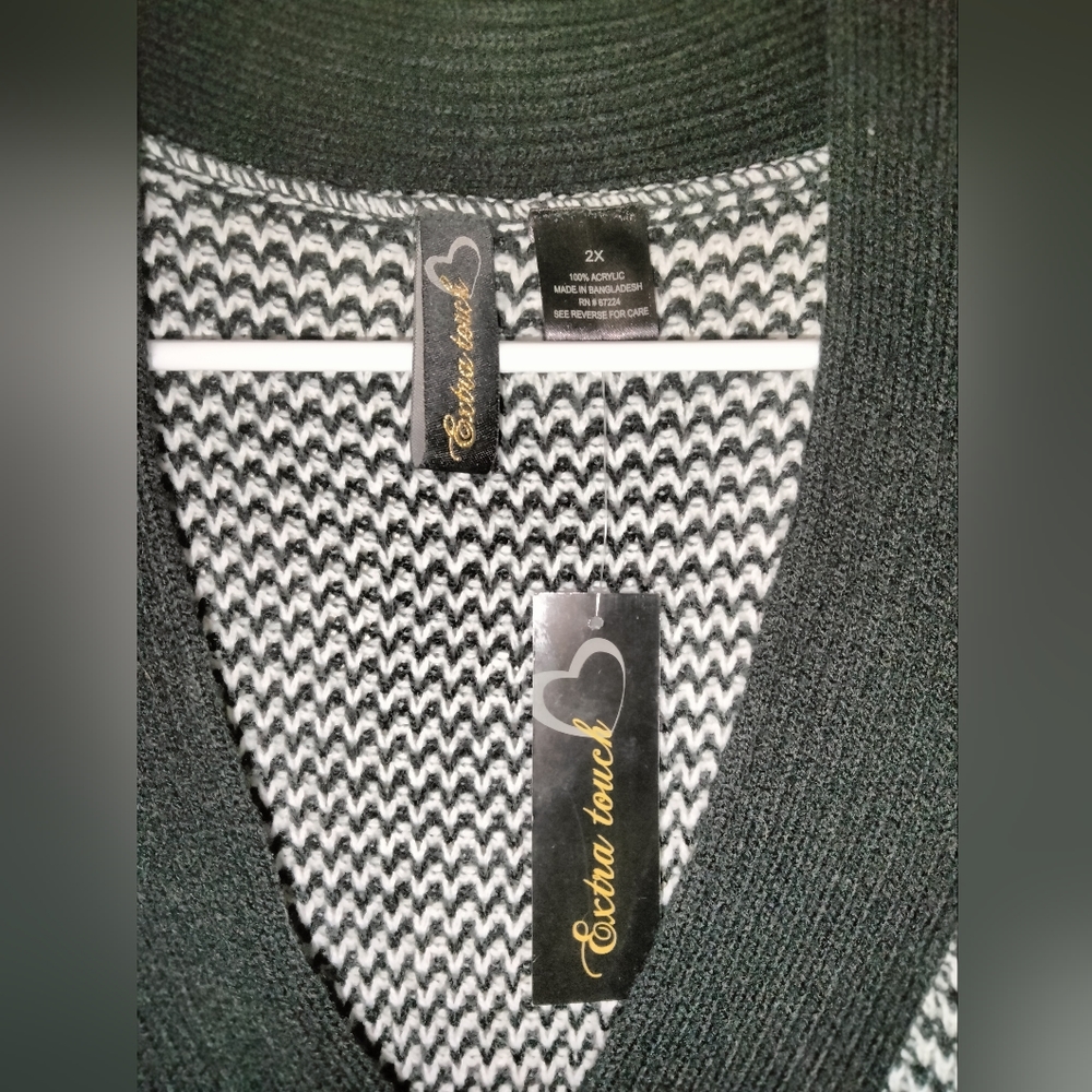 Extra Touch Sweater dress - Picture 2 of 4